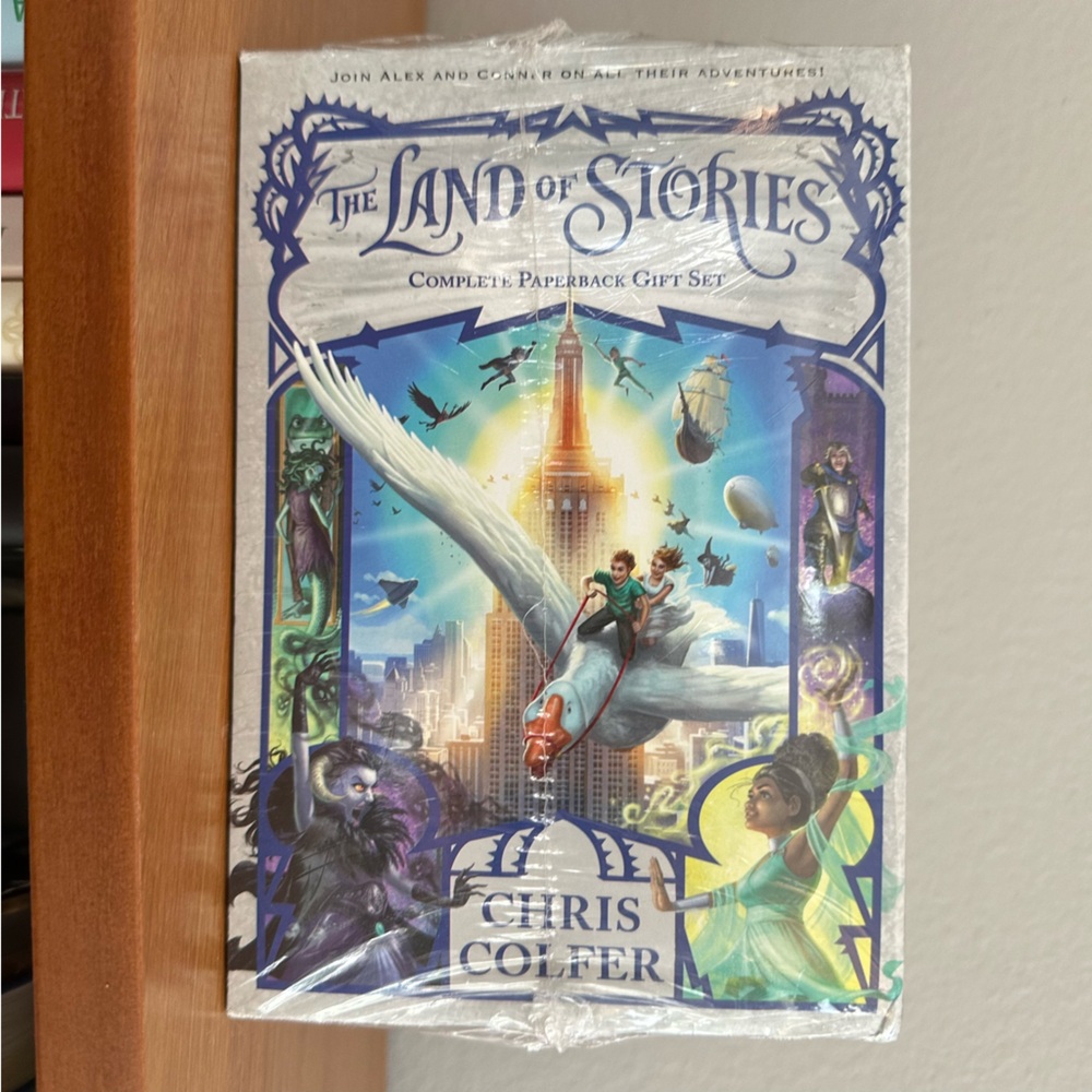 NWOT - The Land of Stories - Complete Paperback Gift Box - Set 6 Books - Picture 7 of 8
